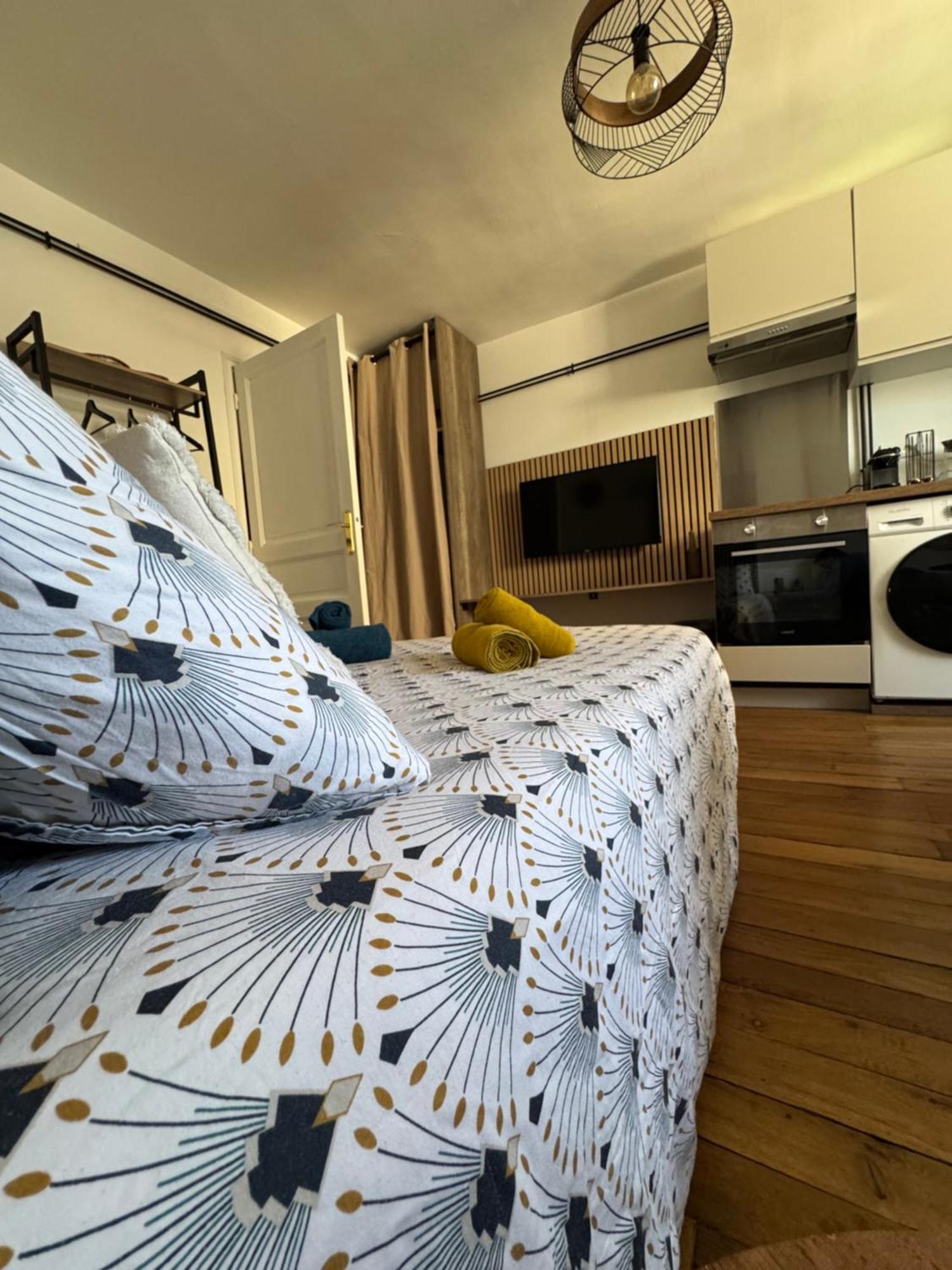 Charmant Appartement Au Coeur De 부르주 외부 사진