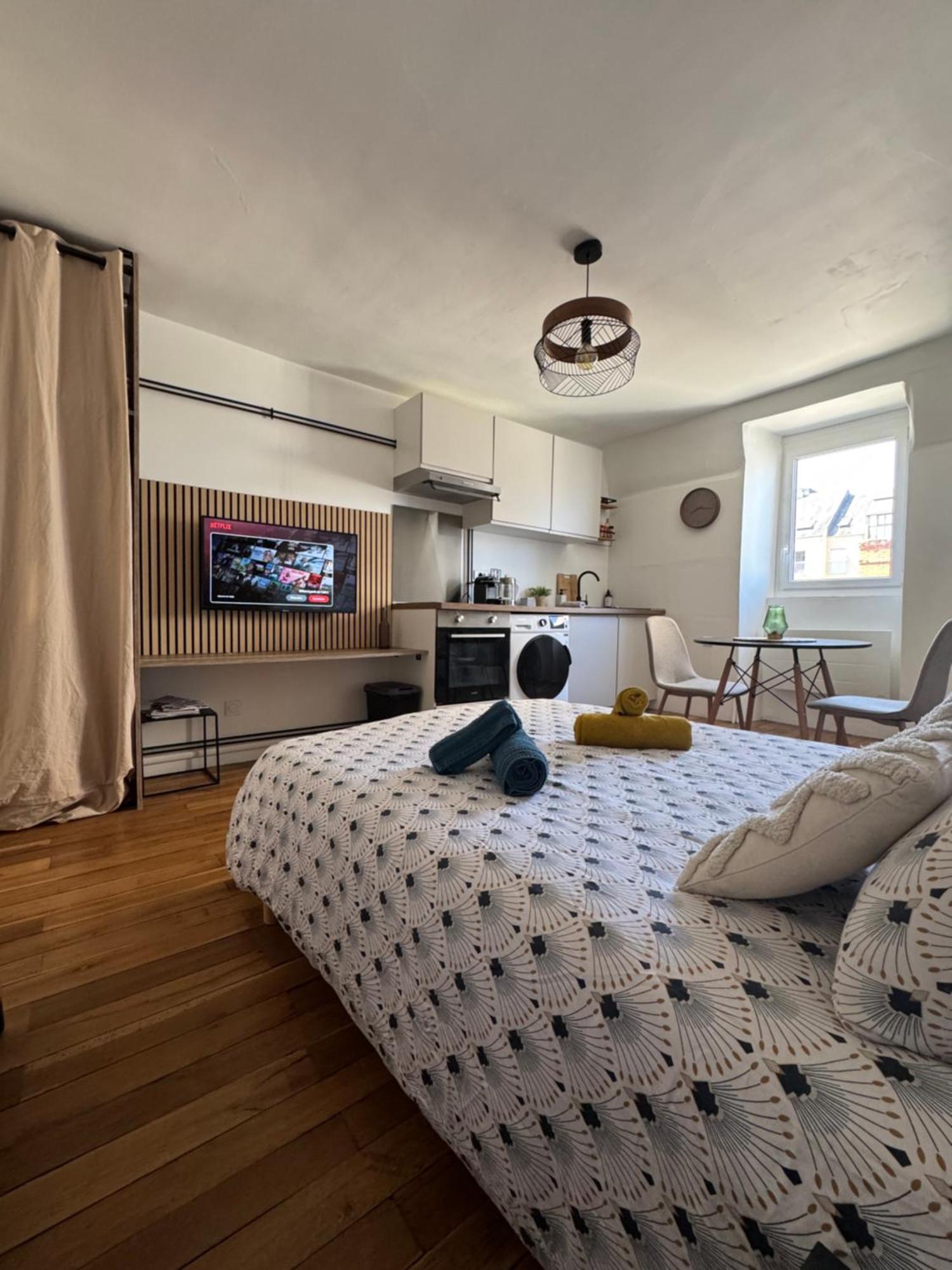 Charmant Appartement Au Coeur De 부르주 외부 사진